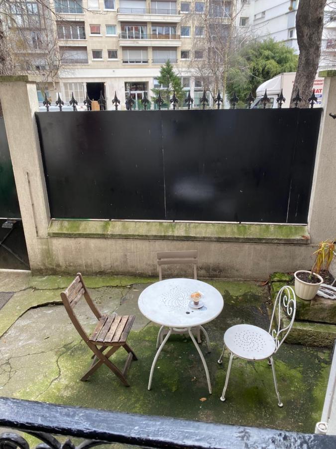 Cosy, Charming Apartment With Courtyard ปารีส ภายนอก รูปภาพ