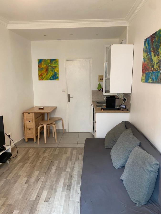 Cosy, Charming Apartment With Courtyard ปารีส ภายนอก รูปภาพ